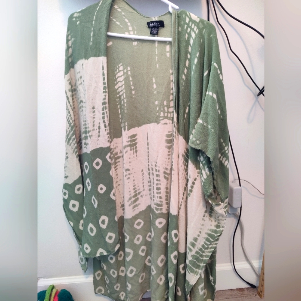 Nicole Miller Anama Olive and Cream Patterned Kimono